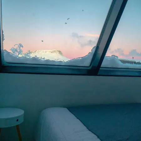 Aurora View Lapland Jacuzzi And Sky View Bedroom