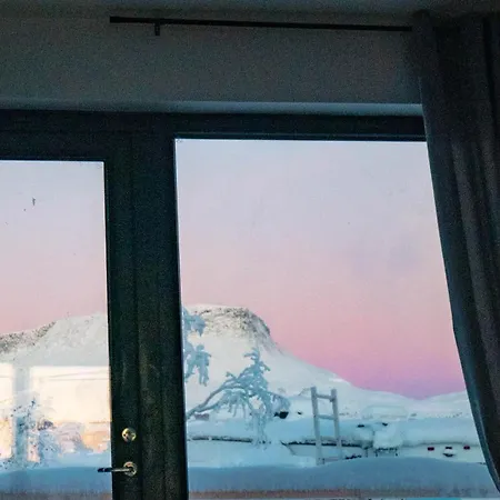 Aurora View Lapland Jacuzzi And Sky View Bedroom Kilpisjärvi