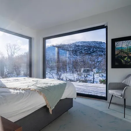 Aurora View Lapland Jacuzzi And Sky View Bedroom *